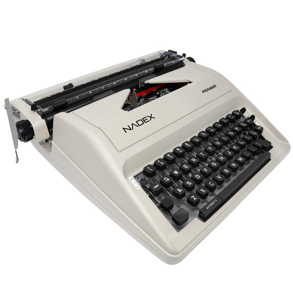 Nadex Pioneer manual typewriter ivory with durable travel case front view