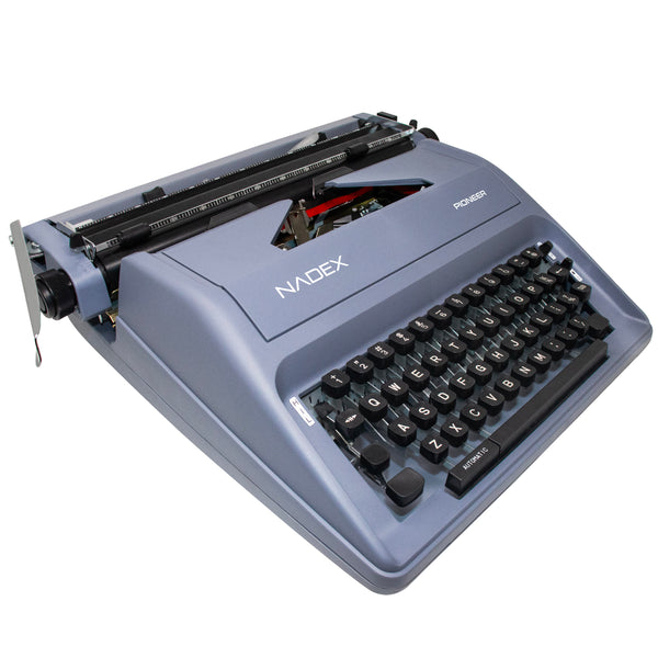 Nadex Pioneer manual typewriter gray with durable travel case front view
